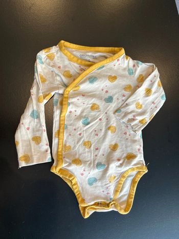 Bodie a cœur bleu jaune