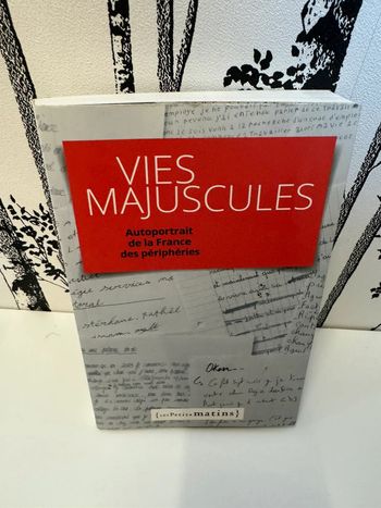 Livre Vies majuscules. Autoportrait de la France des périphéries