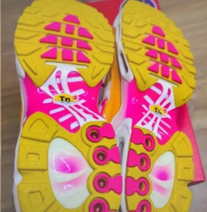 Nike Air Max Plus TN Hyper Pink Solar Flare Taille 38.5 - photo numéro 6