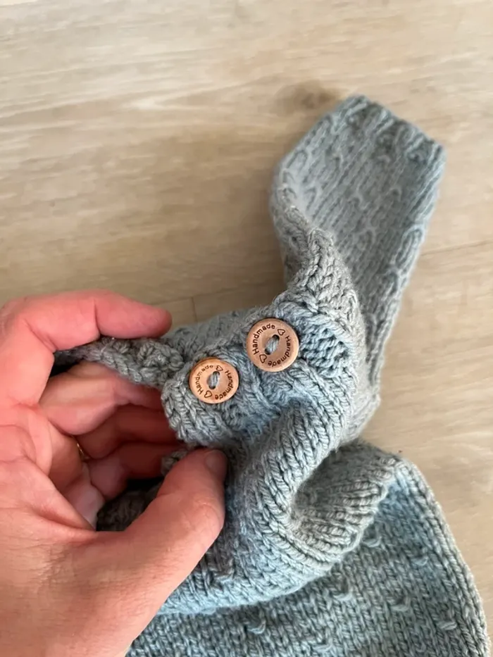 Pull tricot fait main - photo numéro 2