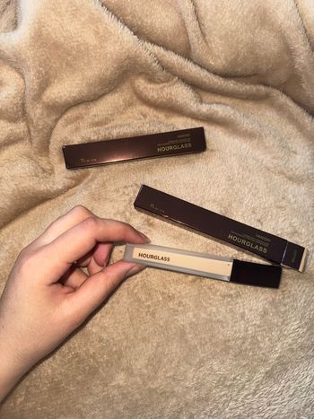 Concealer Hourglass 