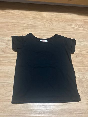 T-shirt noir taille 4 ans