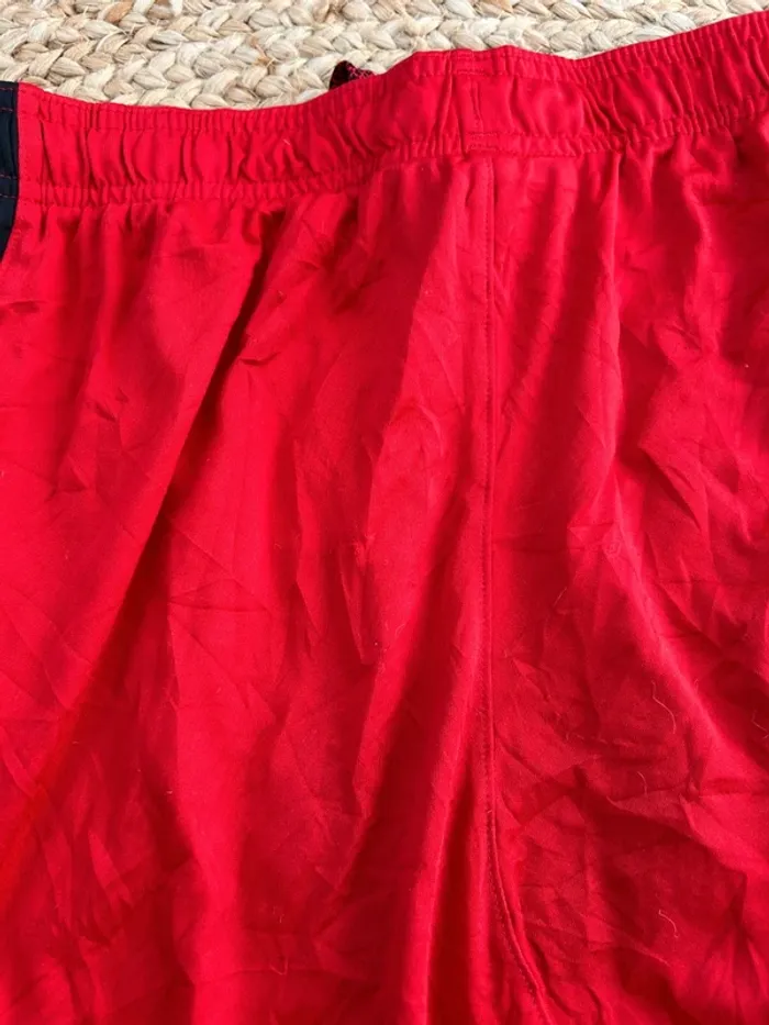 Short Garçon Under Armour Loose Noir & Rouge | Taille 16 ans | Très Bon État | Sport Casual | R23 - photo numéro 11