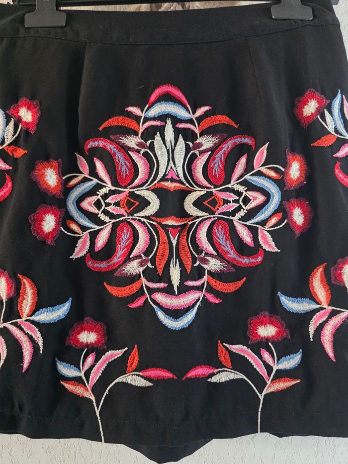 Jolie jupe noire vero moda taille m - photo numéro 2
