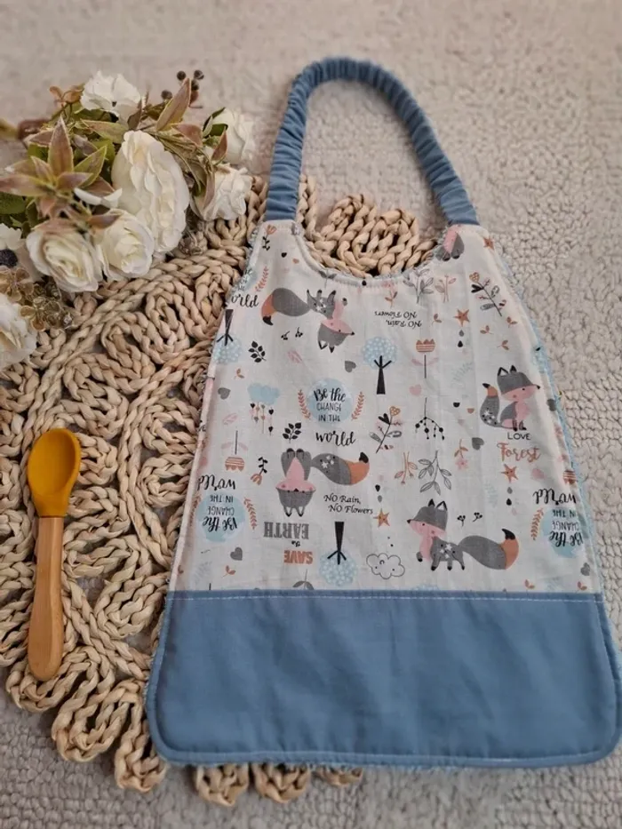 Bavoir élastiqué motifs renards 2