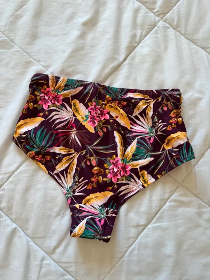 Lot 2 ensembles maillot de bain bikini rose beige pailleté violet motifs Penti taille XS/34 - photo numéro 18