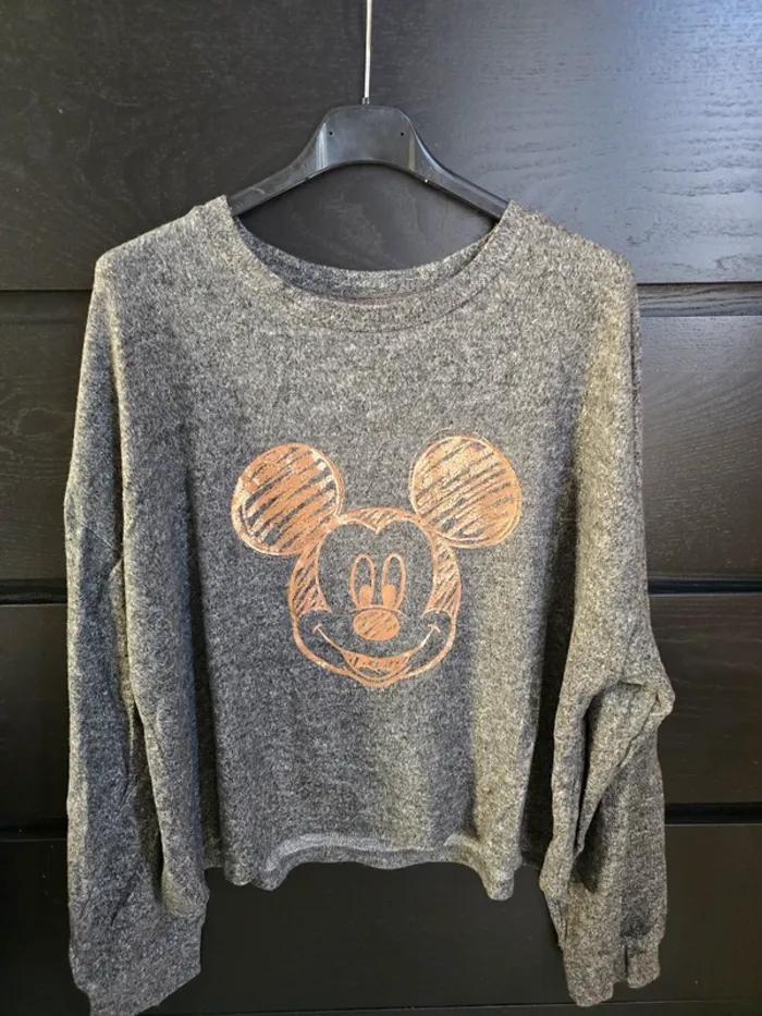 pull gris tout doux Mickey Disney Primark