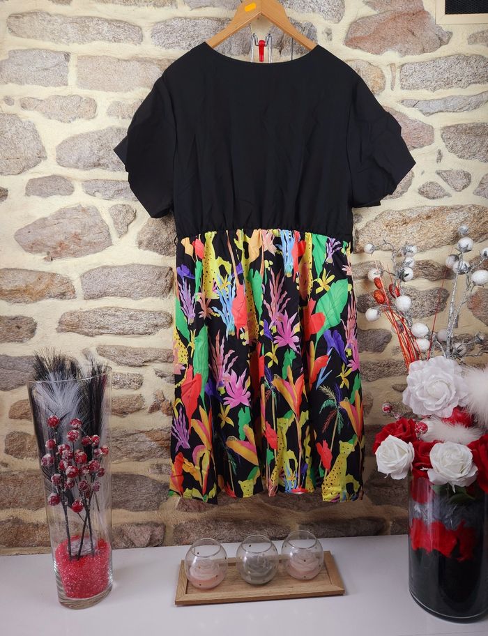 Robe manches courtes noir et multicolore Femme taille 54 marque Missguided 💎 - photo numéro 4