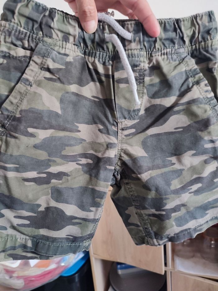 #kytie4ansgarcon. Bermuda taille 4 ans