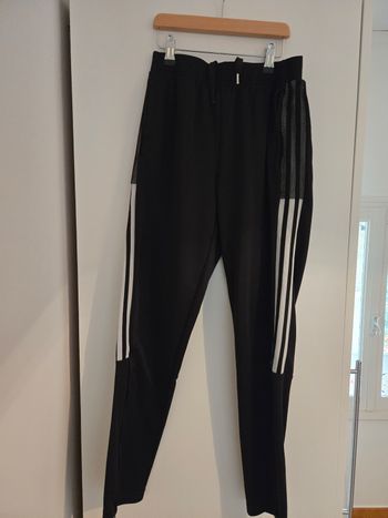 Pantalon Adidas en 14 ans