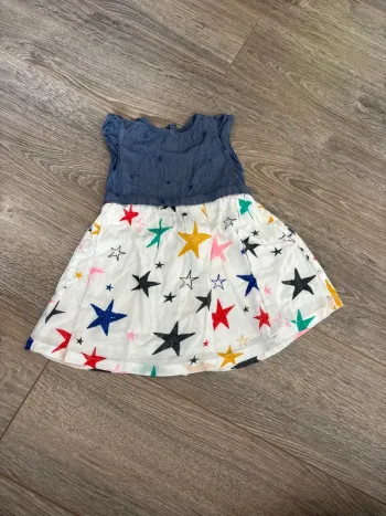 Robe avec étoiles colorées en 6 mois