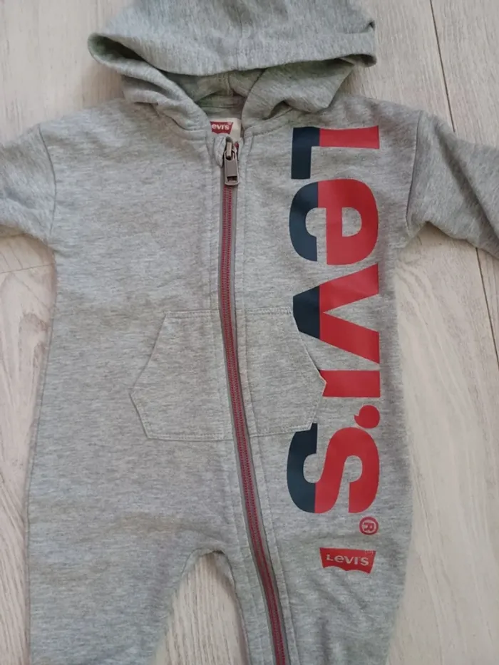 Combinaison Levis - photo numéro 2