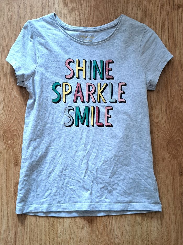 T-shirt à motif fille taille 6 /7 ans