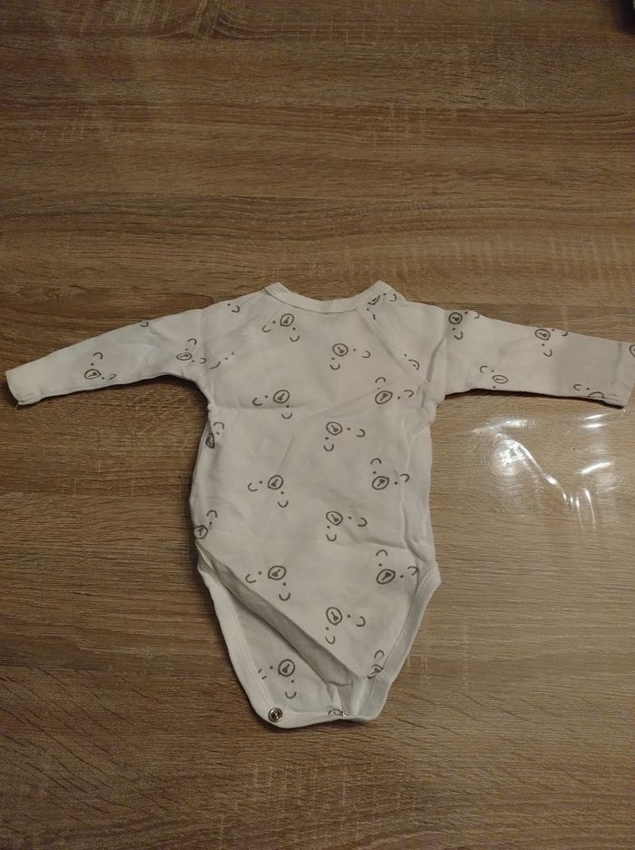 Lot de 3 bodies 1 mois - photo numéro 4