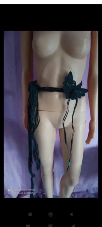 Ceinture noire a franges motifs papillon ajustable