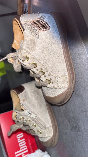 Chaussure de marche bébé fille