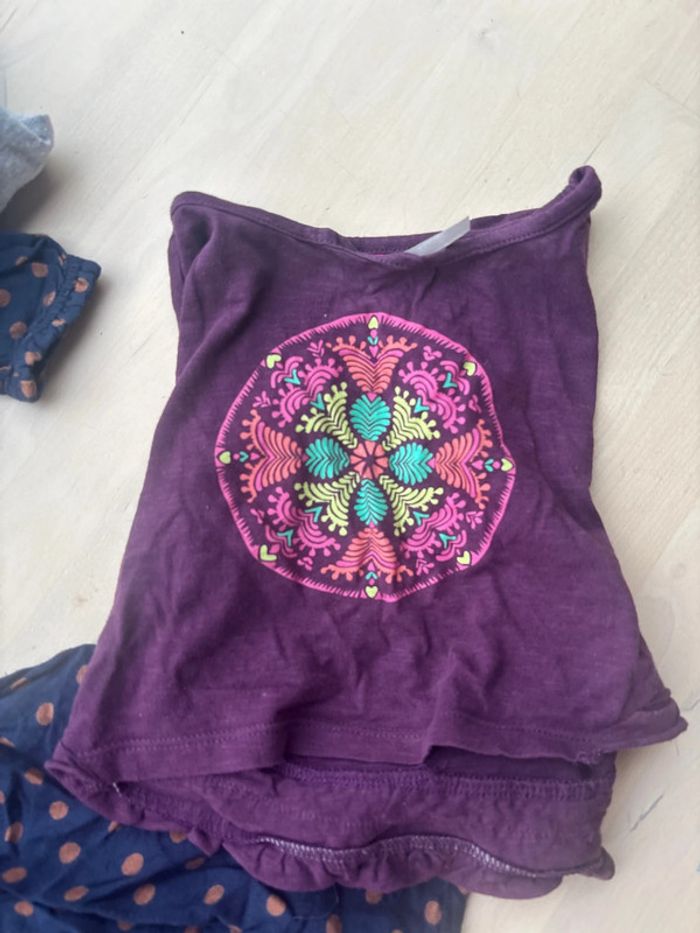 Lot vêtements fille 5 ans - photo numéro 2