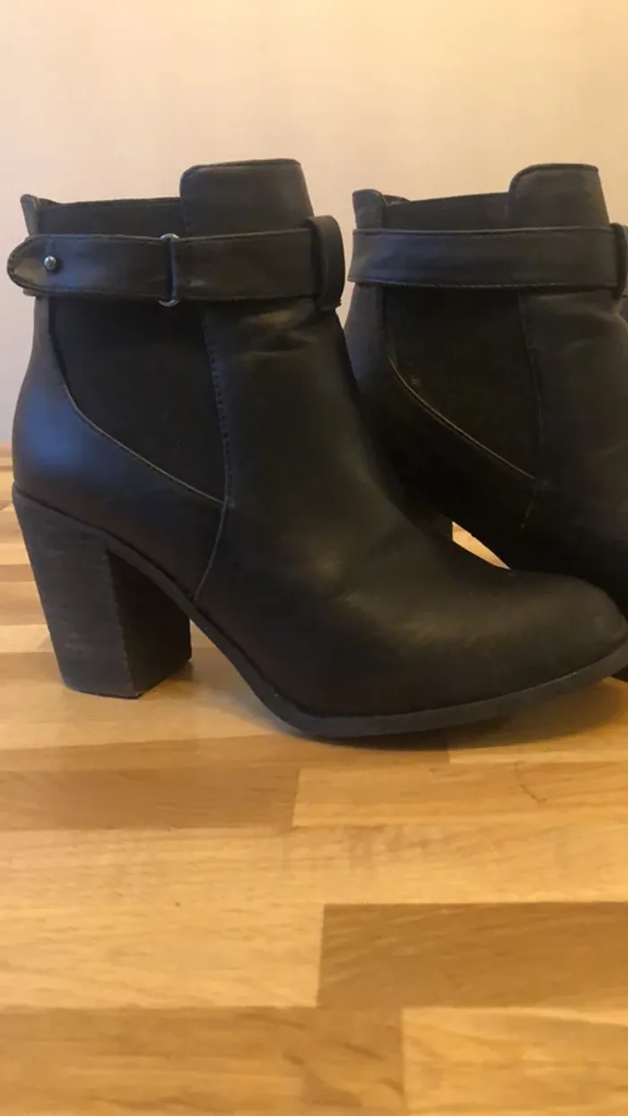 Bottines Noires - photo numéro 2