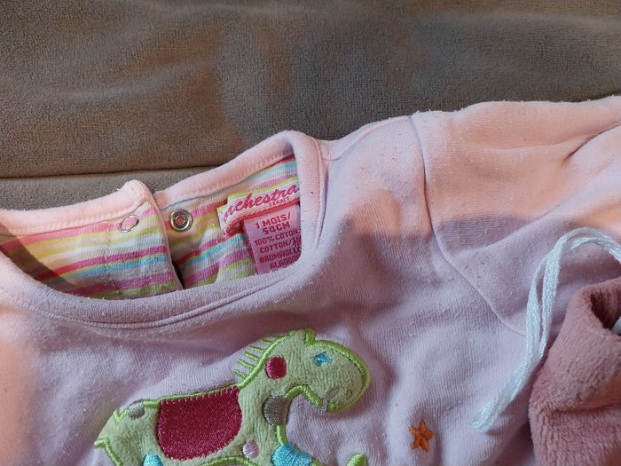 Lot vêtements 1mois - photo numéro 2