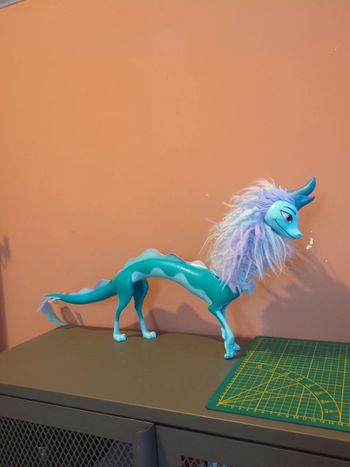 figurine dragon raya disney