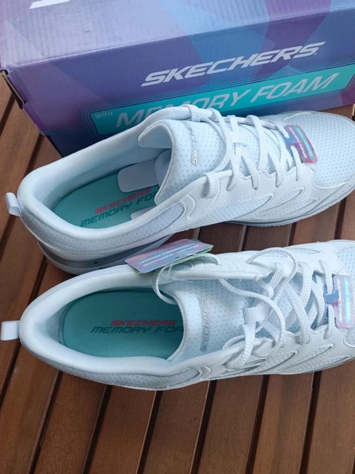 Baskets Skechers femme pointure 42 - photo numéro 4