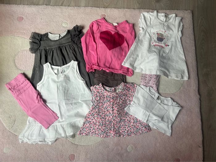 Lot de vêtement fille 9 mois