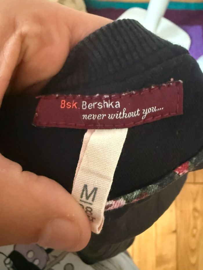Bombers à fleur en bon état taille XS Bershka - photo numéro 6