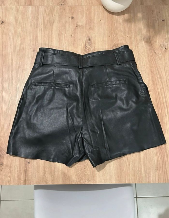Short similicuir - photo numéro 3