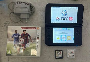 Nintendo 3DS XL bleue + 3 jeux