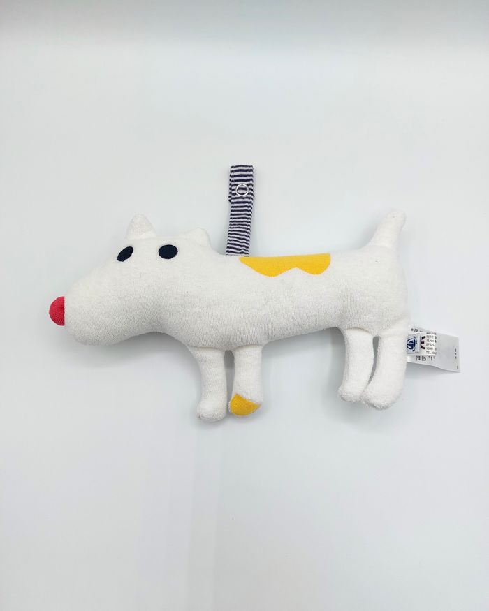 Doudou peluche chien blanc PETIT BATEAU jaune rouge bleu éponge attache tétine