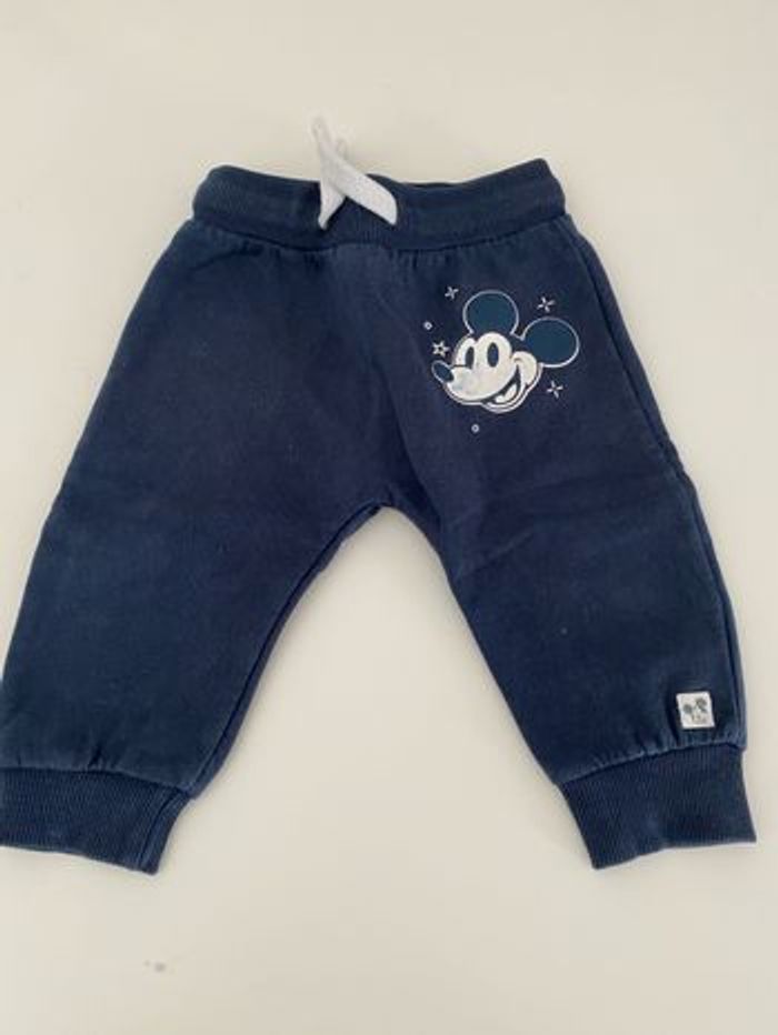 Lot de 2 pantalons  bébé 6-9 mois - photo numéro 3