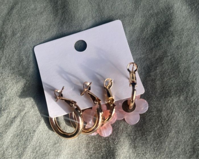 2 paires Boucles oreilles créoles et pampilles