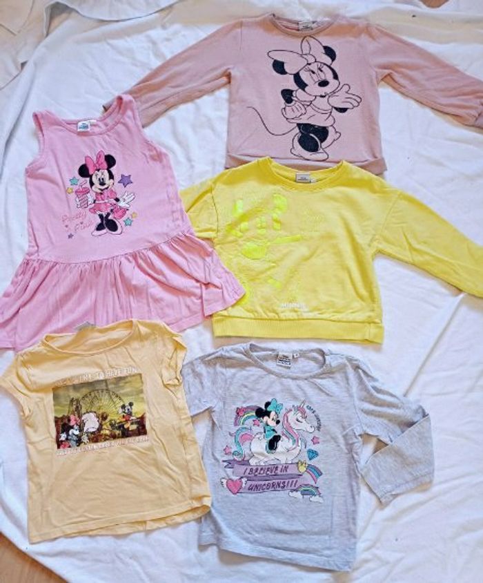 Lot de vêtements 5 ans disney - photo numéro 3