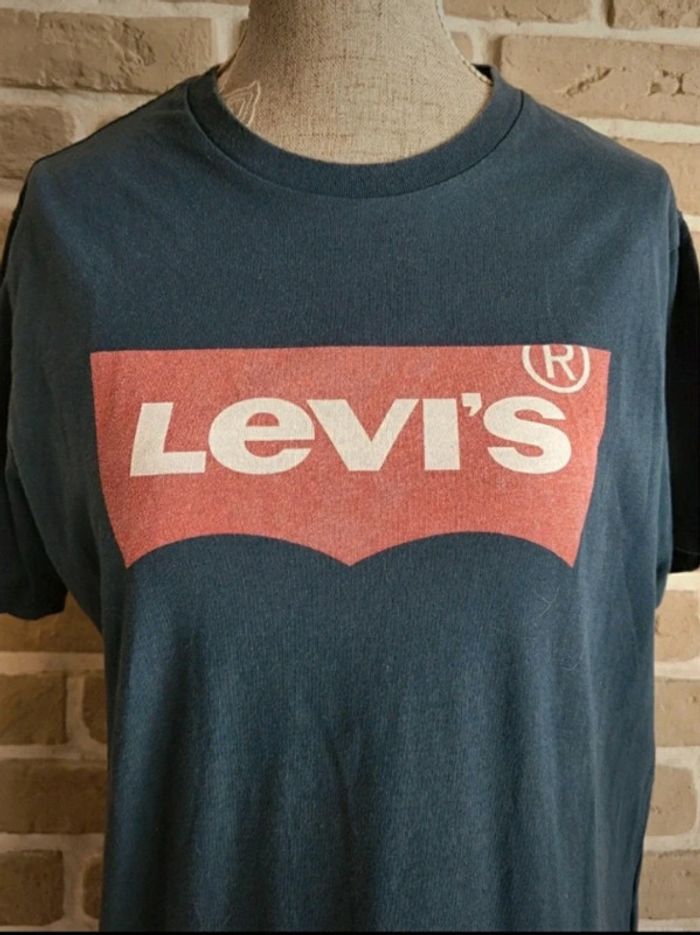 T-shirt Levi's bleu marine logo rouge - photo numéro 2