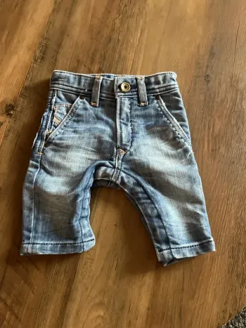 Jeans diesel 3 mois