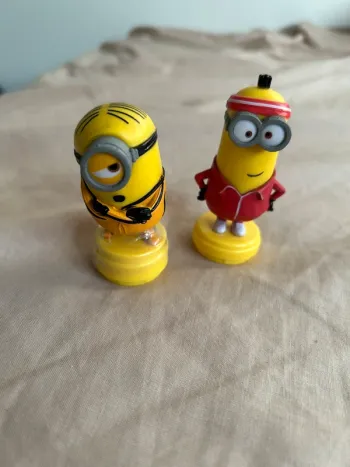 Lot de 2 figurines minion