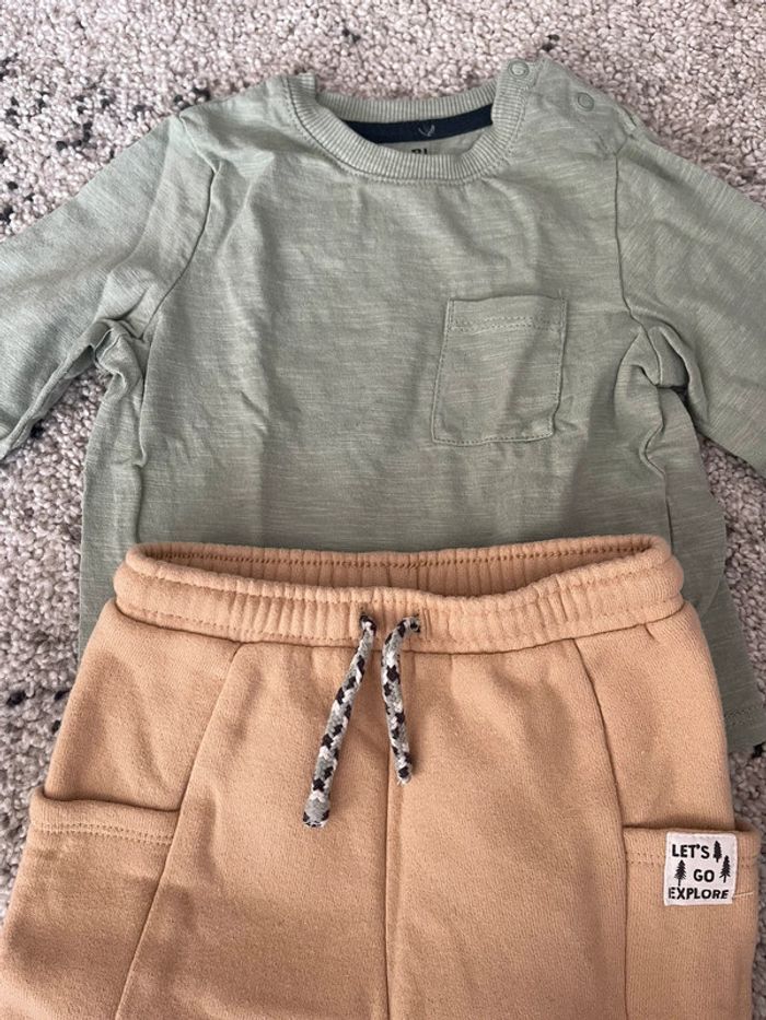 Ensemble jogging + haut garçon 6 mois - photo numéro 3
