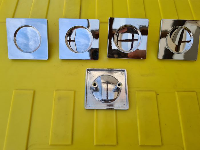 Poignée de meuble porte ou tiroir Chromé Rétro vintage de 1980