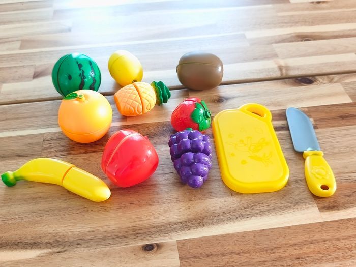 Lot de jouets légumes et fruits à découper - photo numéro 1