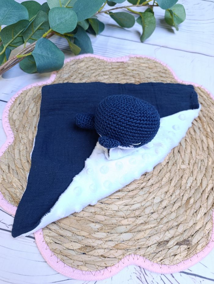Doudou baleine personnalisé