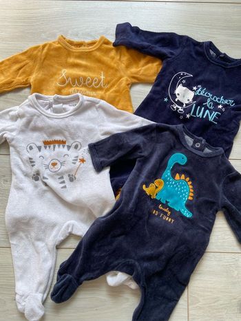 Lot de 4 pyjamas velours bébé