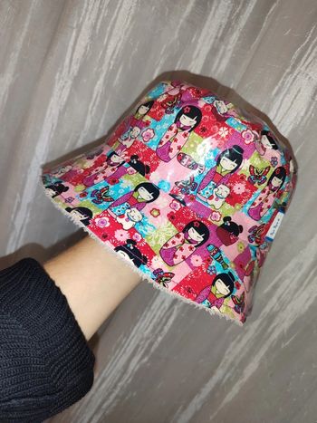 Chapeau de pluie doublé