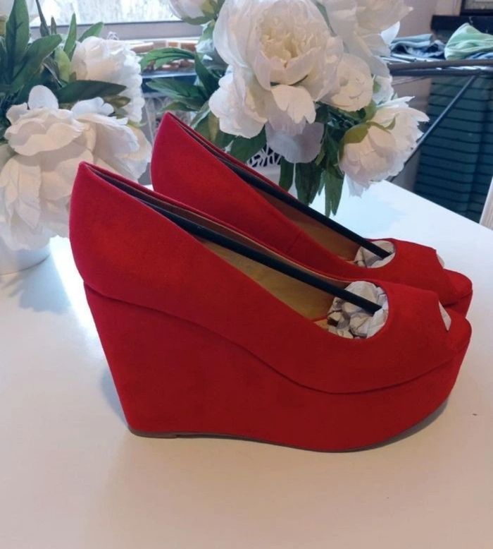 Chaussures compensées pointure 40 neuves - photo numéro 2