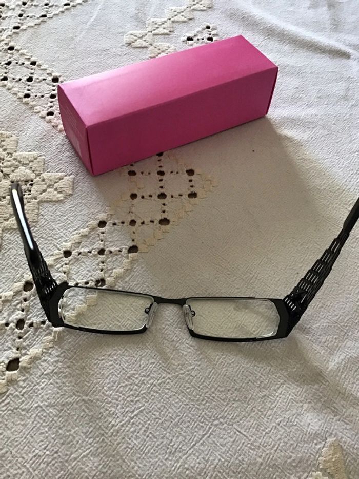 Lunette noire - photo numéro 3
