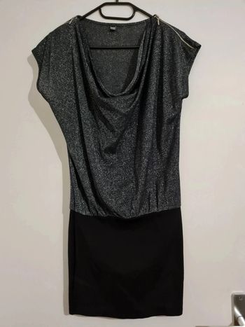 Robe noire pailletée