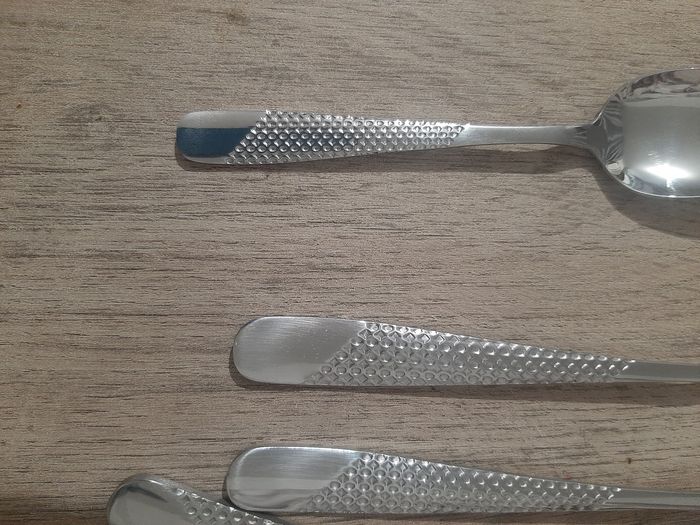 Set de  couvert 24 pièce neuf - photo numéro 4
