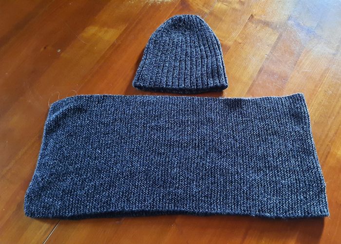 Ensemble bonnet et écharpe gris - photo numéro 2