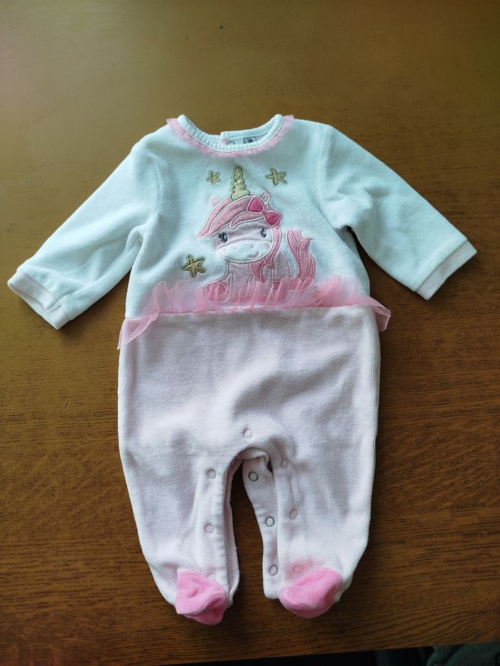 2 pyjamas velour 3 mois - photo numéro 2