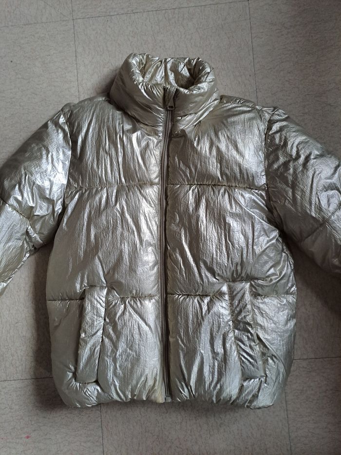 Gros lot vêtements fille / T. 10 ans / 62 pièces + 10 shorty offert / Différentes marques / Très bon état - photo numéro 2