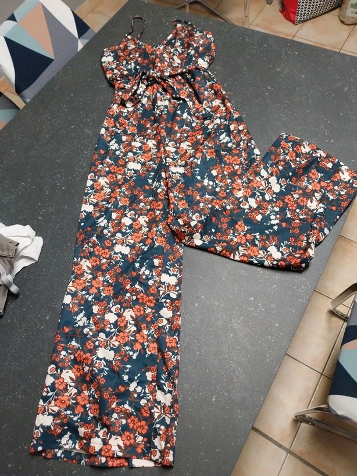 Combinaison fleurie taille M